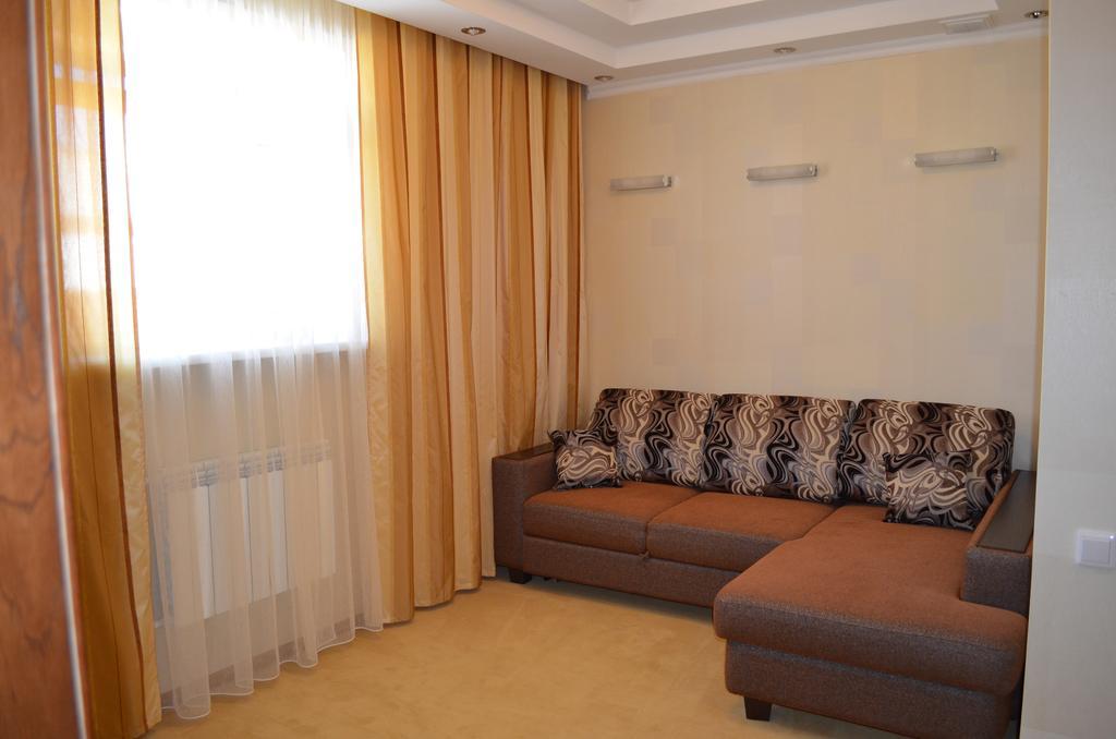 Mereke Hotel Ustʼ-Kamenogorsk Zimmer foto