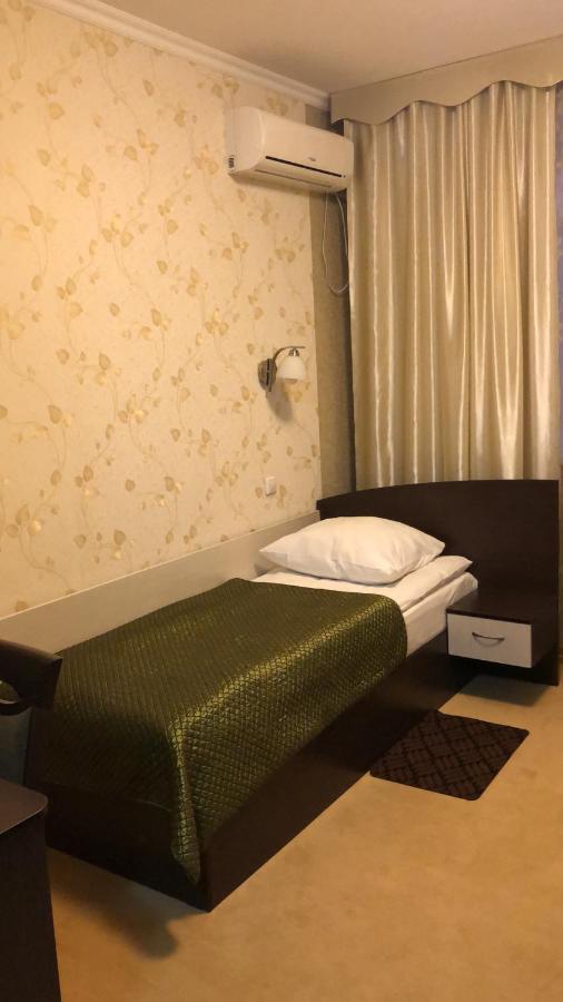 Mereke Hotel Ustʼ-Kamenogorsk Exterior foto