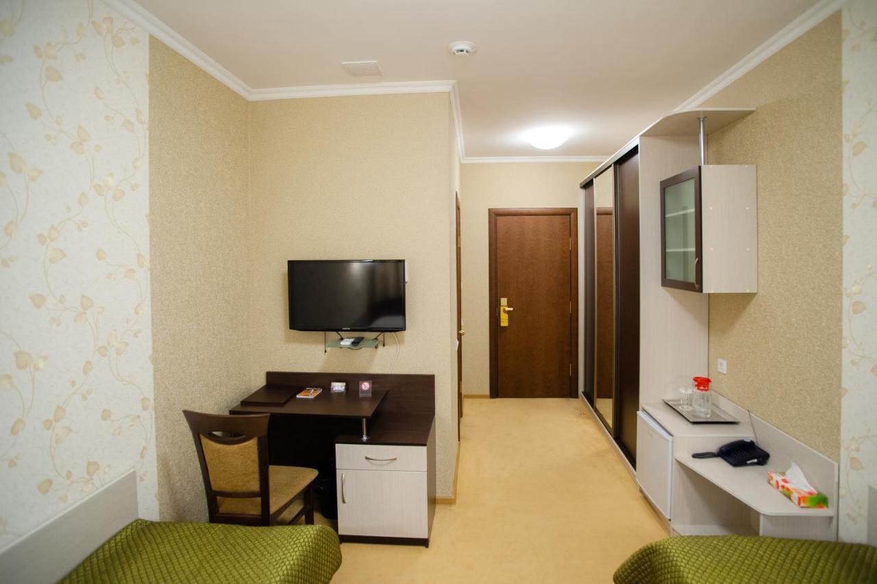 Mereke Hotel Ustʼ-Kamenogorsk Exterior foto
